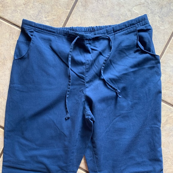 Womens Dickies MEDIUM SHORT navy blue flare leg scrubs medical pants - Picture 3 of 8